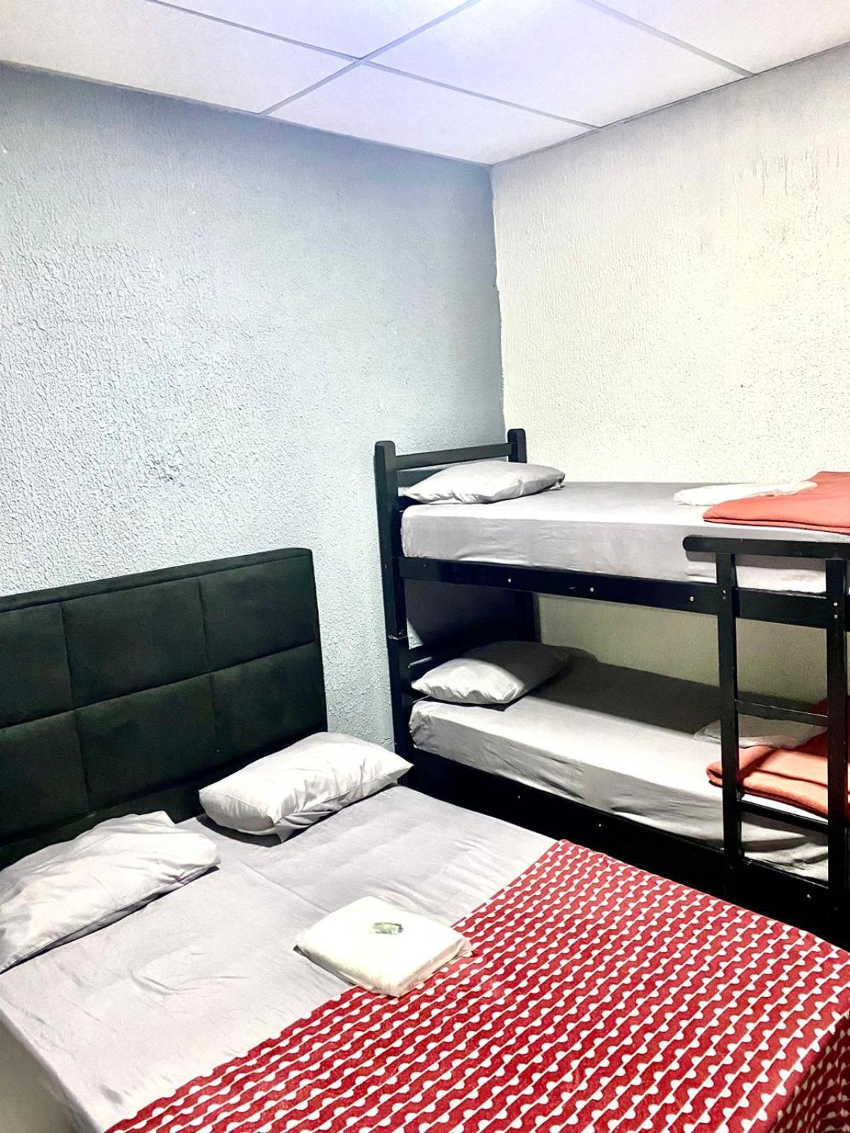 On Hostel II Gru Aeroporto Translado 24 Hs Guarulhos Exteriör bild