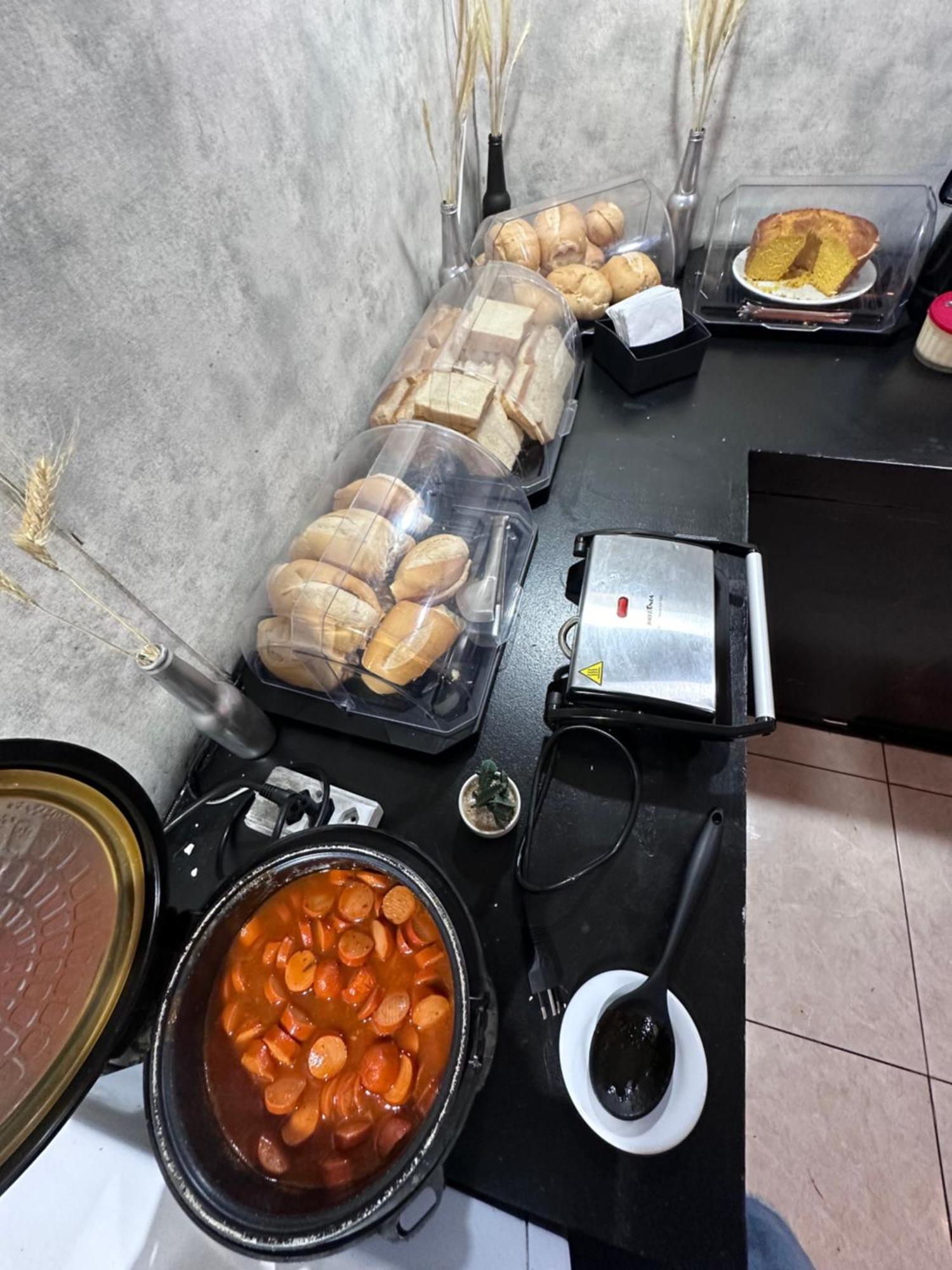 On Hostel II Gru Aeroporto Translado 24 Hs Guarulhos Exteriör bild